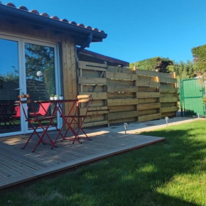 A 10 minutes des plus belles plages landaises, charmant T2 avec jardin privatif